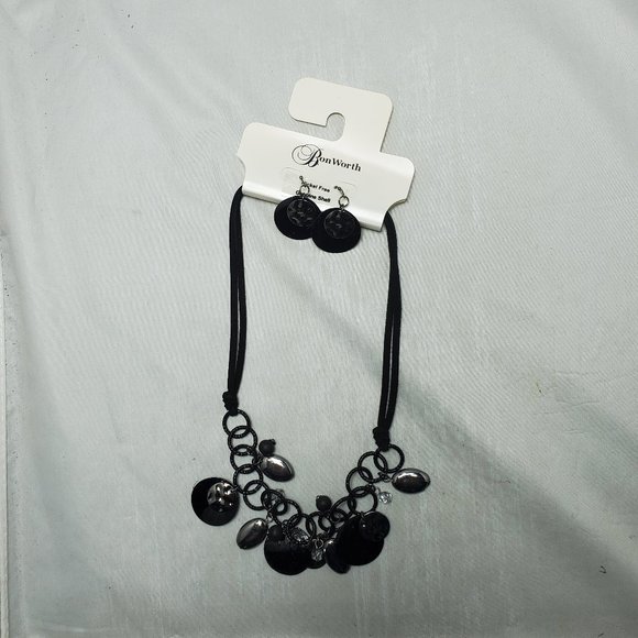 Bon worth black cord necklace and ear set genuine shell - Picture 1 of 6